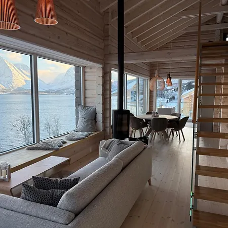 Sommarbukt Nordlys - Luxury Fjord Lodge Near Tromso Сasa de vacaciones Tromsø