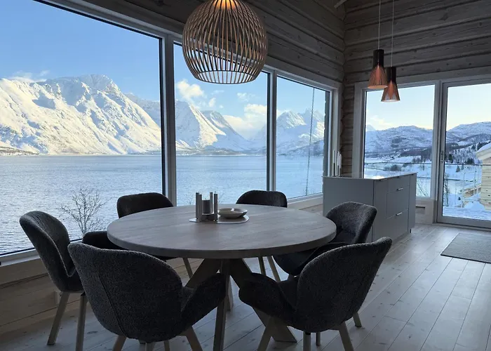 Sommarbukt Nordlys - Luxury Fjord Lodge Near Tromso Сasa de vacaciones *