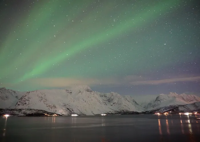 Sommarbukt Nordlys - Luxury Fjord Lodge Near Tromso 트롬쇠