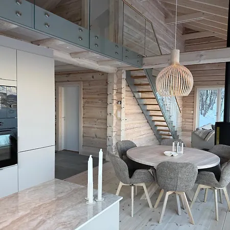 Casa vacanze Sommarbukt Nordlys - Luxury Fjord Lodge Near Tromso *
